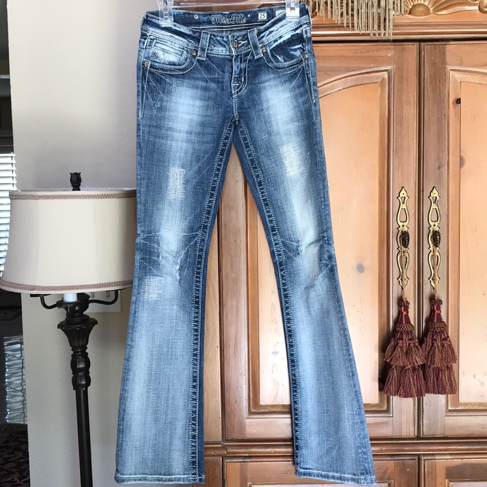 Miss Me Ladies Jeans size 25” with crystals